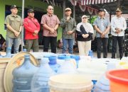 Hari ke-14, Bantuan Air Bersih Pemkab Batola Menjangkau Dua Desa di Alalak Hari ke-14, Bantuan Air Bersih Pemkab Batola Menjangkau Dua Desa di Alalak