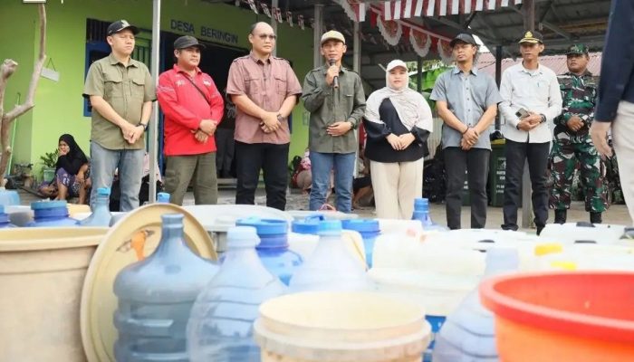 Hari ke-14, Bantuan Air Bersih Pemkab Batola Menjangkau Dua Desa di Alalak