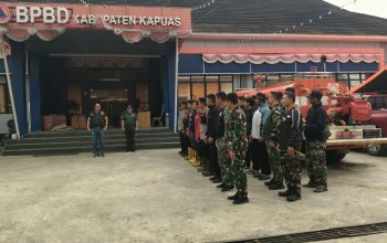 Kalaksa BPBD Kapuas Pimpin Serah Terima Regu Jaga Karhutla — Tegaskan Keselamatan dan Koordinasi Lapangan
