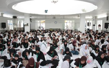 Pertemuan Rutin Bulanan: H. Robert Nitiyudo Wachjo Pesankan Dzikir dan Syukur kepada 1.200 Anak Binaan