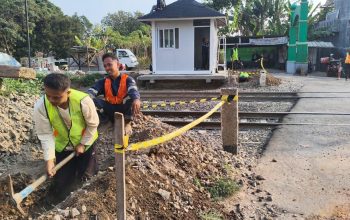 KAI Daop 2 Bandung Fokus Keselamatan Perjalanan Kereta di Perlintasan Sebidang KAI Daop 2 Bandung Fokus Keselamatan Perjalanan Kereta di Perlintasan Sebidang