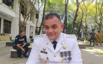 Mengenang Dedikasi Dr. T.R. Fahsul Falah, S.Sos., M.Si. sebagai Pj. Bupati Sinjai: Sosok Birokrat Sederhana dan Merakyat Mengenang Dedikasi Dr. T.R. Fahsul Falah, S.Sos., M.Si. sebagai Pj. Bupati Sinjai: Sosok Birokrat Sederhana dan Merakyat