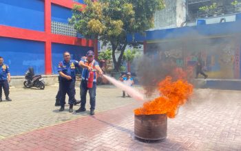 Perkuat Budaya Keselamatan, PT Pelindo Sinergi Lokaseva Tingkatkan Kesiapsiagaan Pekerja Hadapi Keadaan Darurat Perkuat Budaya Keselamatan, PT Pelindo Sinergi Lokaseva Tingkatkan Kesiapsiagaan Pekerja Hadapi Keadaan Darurat