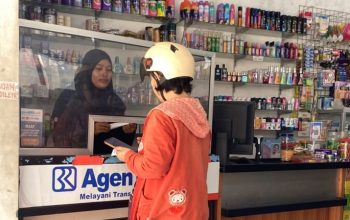 Sri Asih, Perempuan Tangguh di Balik Layanan AgenBRILink, Permudah Transaksi Warga Kutoarjo Sri Asih, Perempuan Tangguh di Balik Layanan AgenBRILink, Permudah Transaksi Warga Kutoarjo