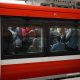 Sebanyak 514 Barang Tertinggal di Bulan Oktober, LRT Jabodebek : Perhatikan Kembali Barang Bawaan Anda