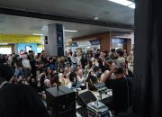LRT Jabodebek Hadirkan Hiburan Musik Gratis di Stasiun, Perkaya Pengalaman Perjalanan Masyarakat LRT Jabodebek Hadirkan Hiburan Musik Gratis di Stasiun, Perkaya Pengalaman Perjalanan Masyarakat